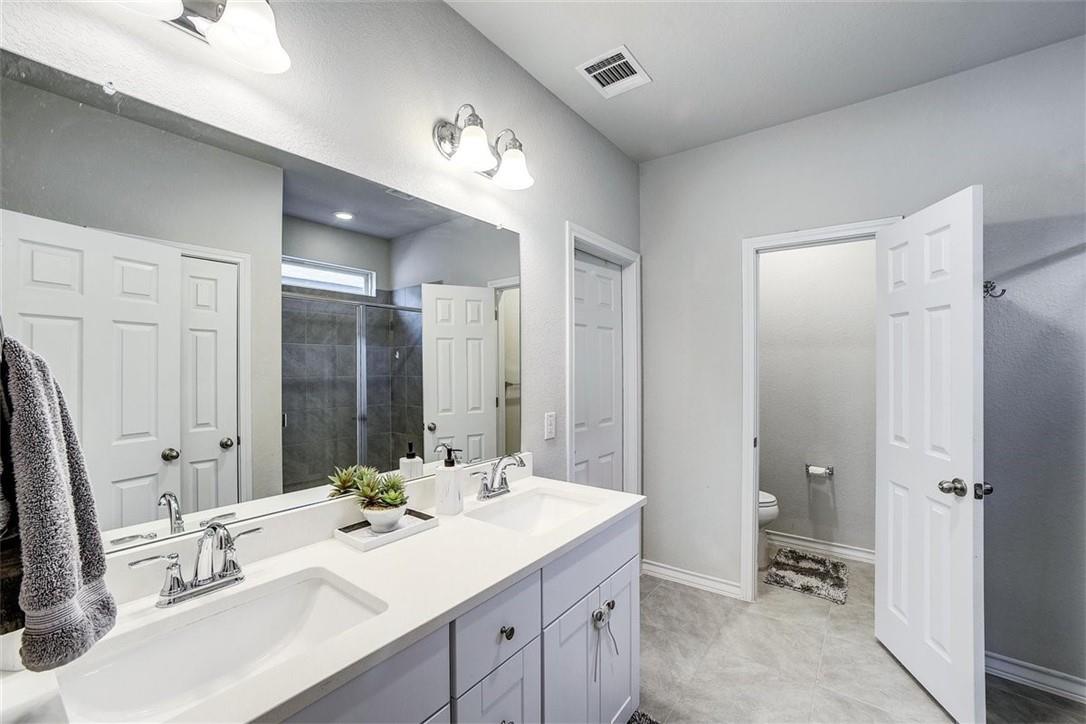 200 Magna Ln, Liberty Hill, TX 78642