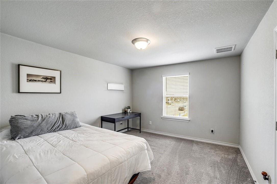 200 Magna Ln, Liberty Hill, TX 78642