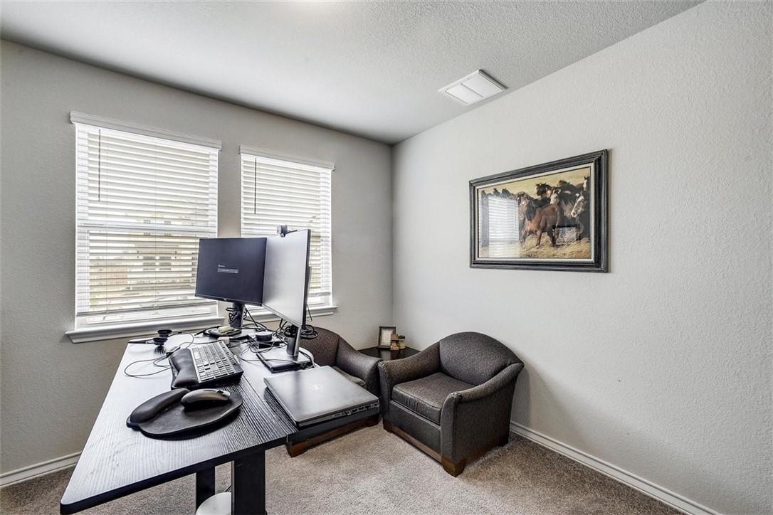200 Magna Ln, Liberty Hill, TX 78642