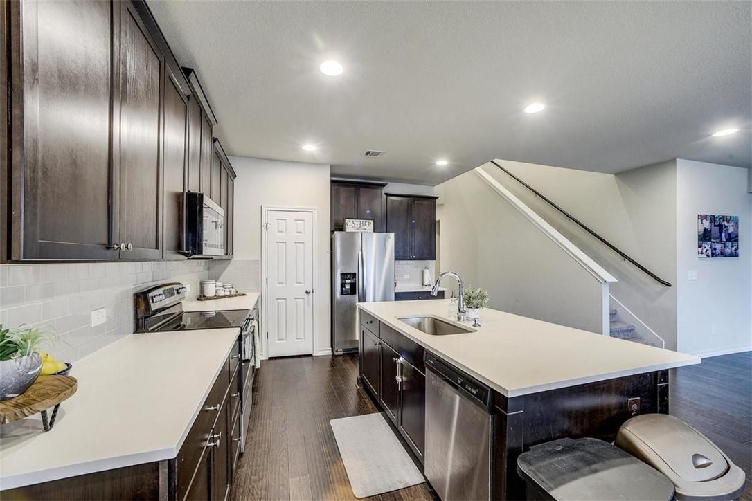 200 Magna Ln, Liberty Hill, TX 78642
