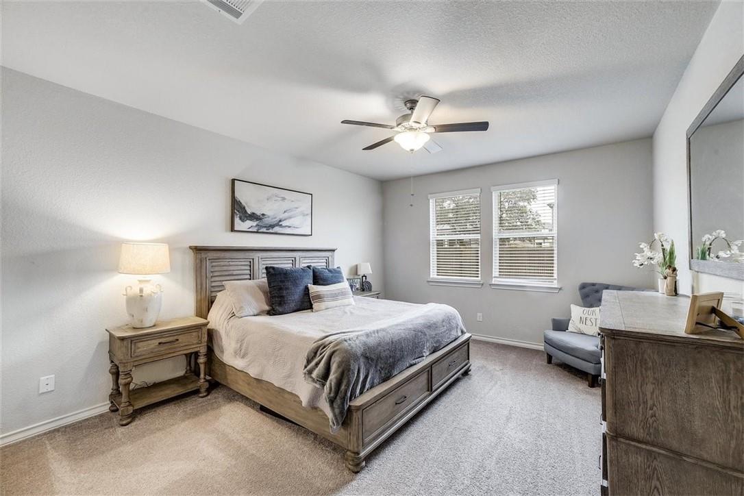 200 Magna Ln, Liberty Hill, TX 78642