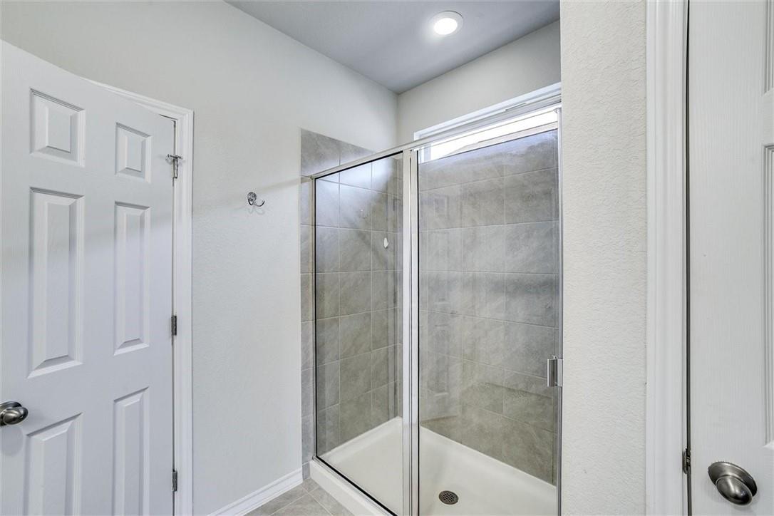 200 Magna Ln, Liberty Hill, TX 78642