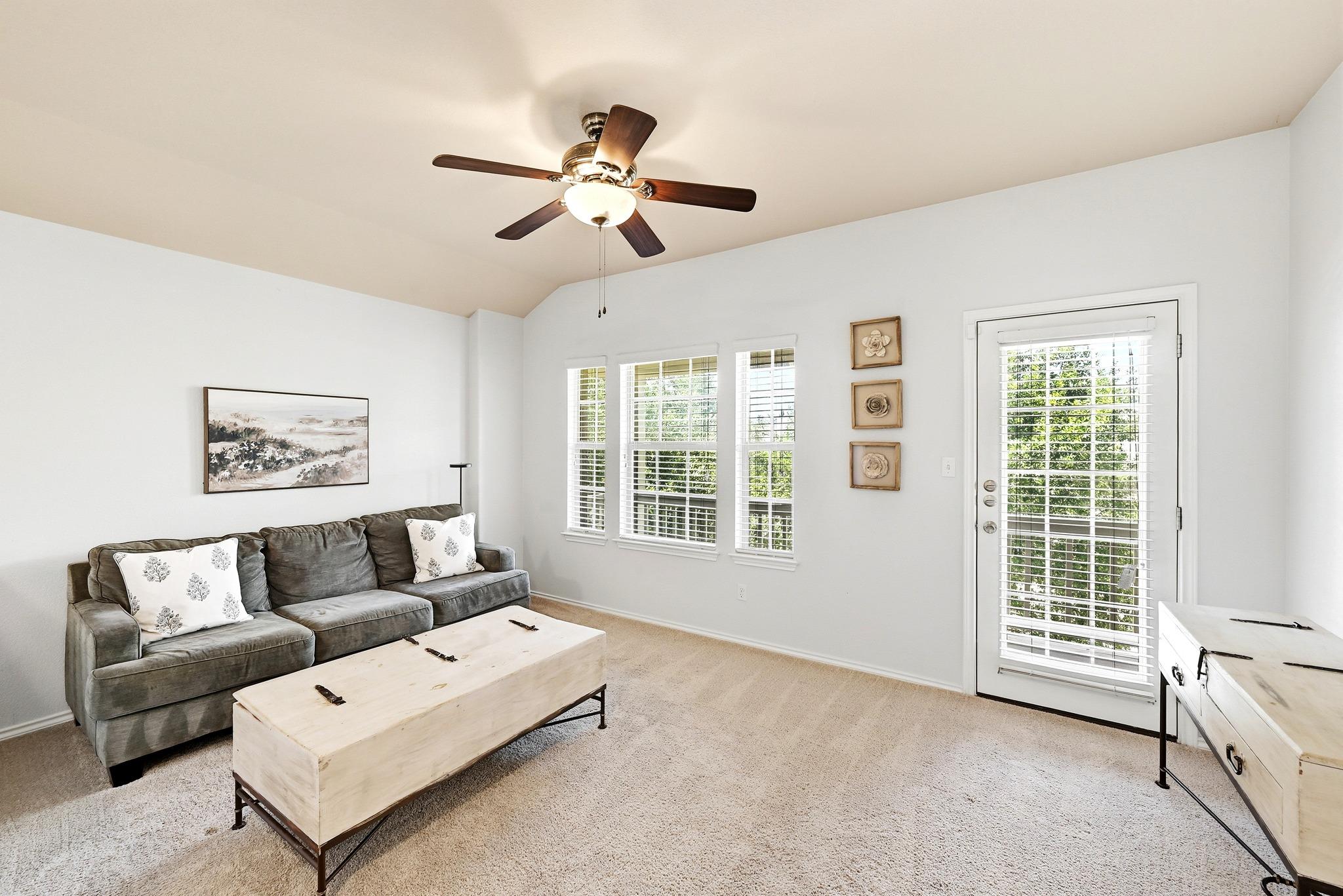 9705 Sydney Marilyn Ln, Austin, TX 78748