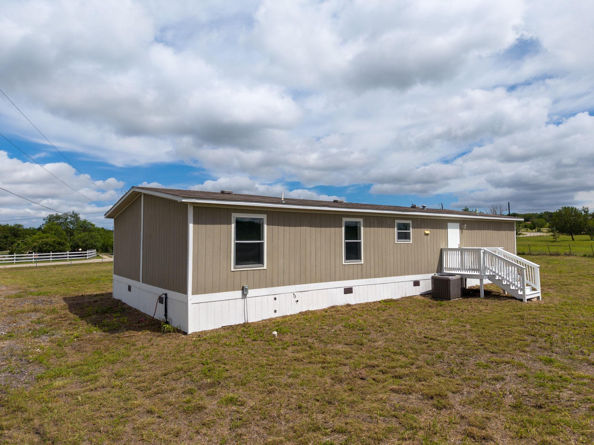 107 Appaloosa Dr, Kyle, TX 78640