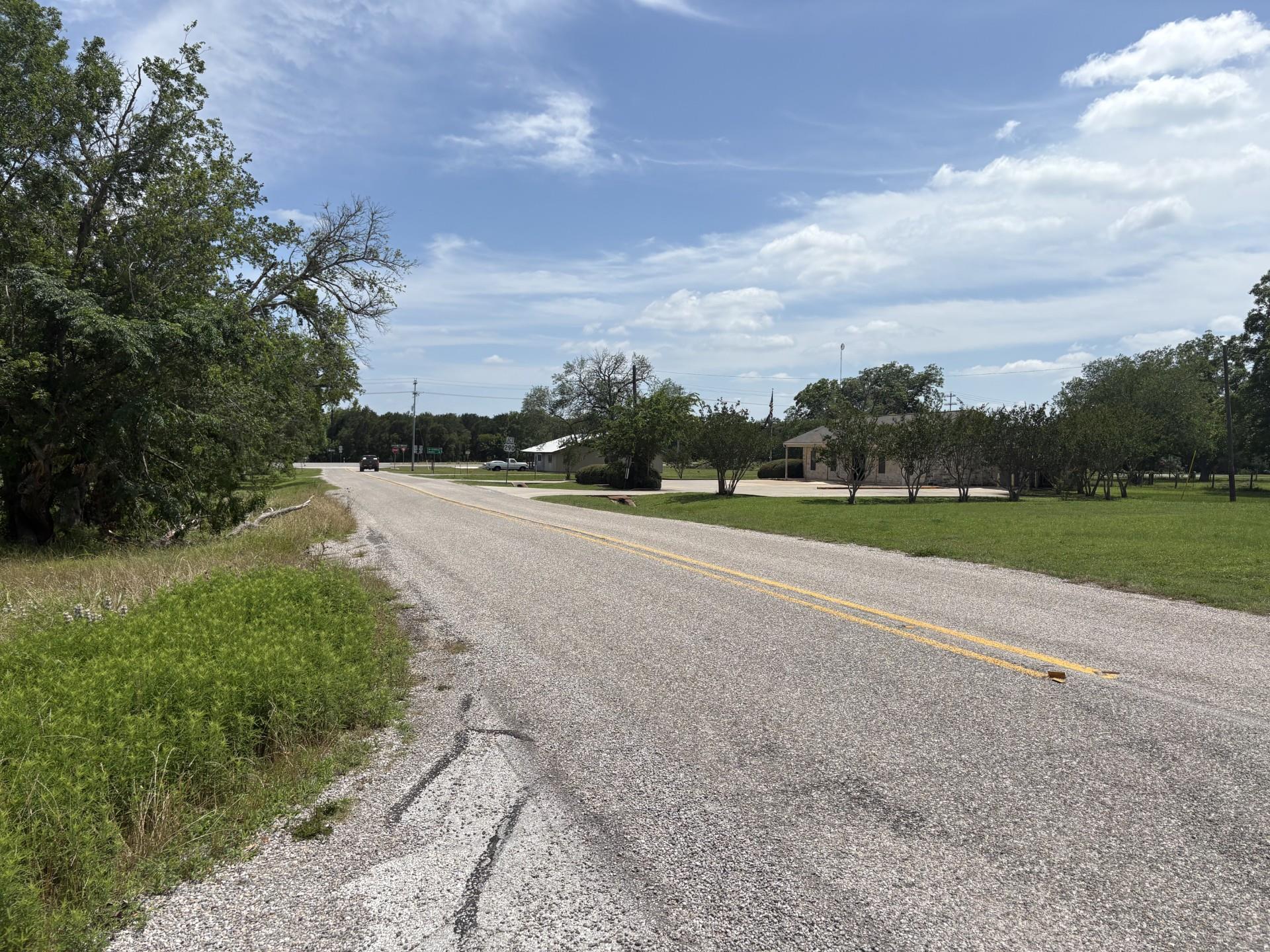 117 Gonzales St, Paige, TX 78659