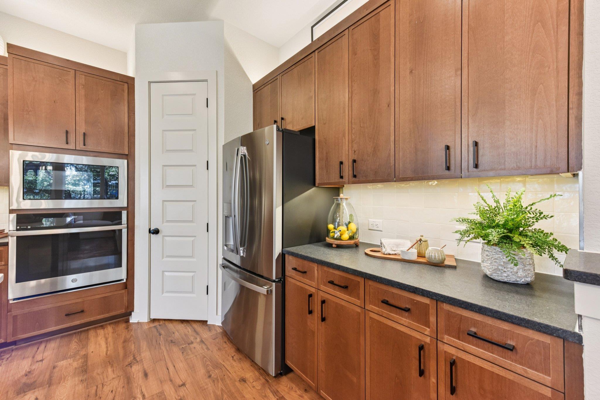 129 Whistling Willow Dr, Georgetown, TX 78628