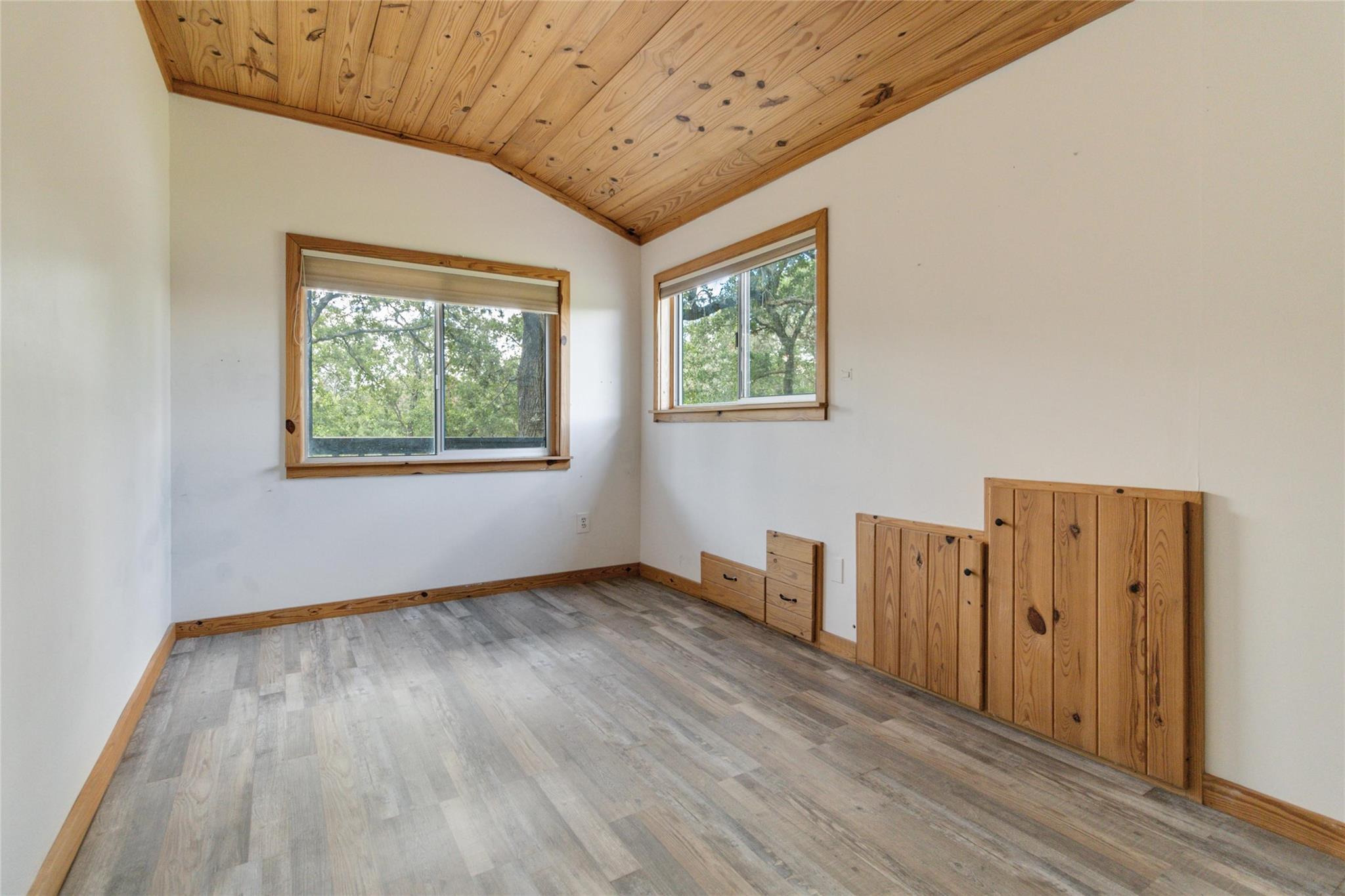 180 Ironstone Rd, Smithville, TX 78957