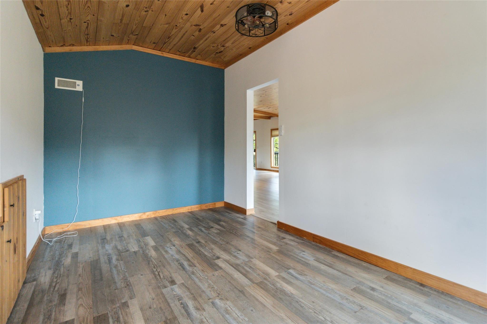 180 Ironstone Rd, Smithville, TX 78957