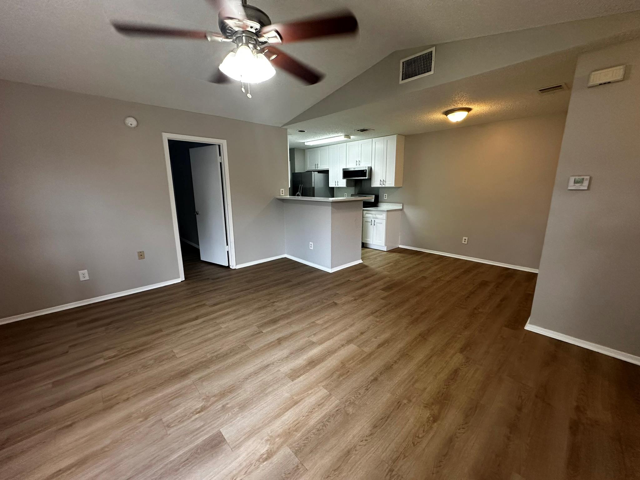 7900 West Gate Blvd # B, Austin, TX 78745
