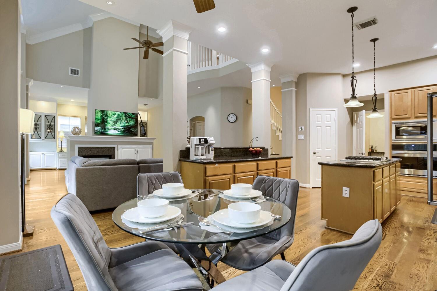 4147 E Northampton Pl, Houston, TX 77098