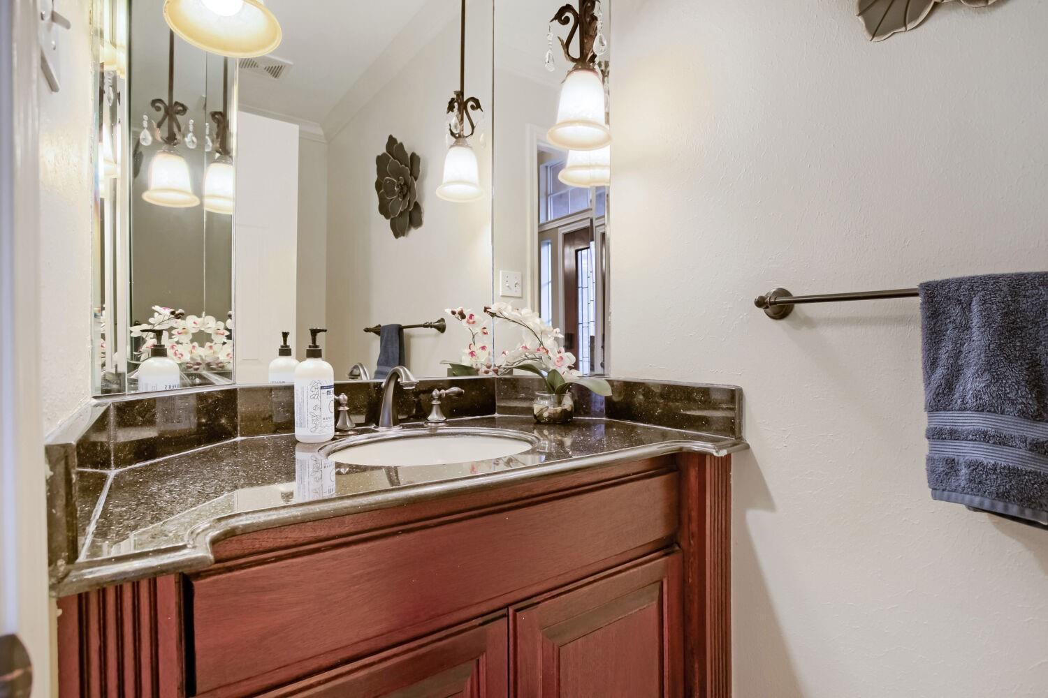 4147 E Northampton Pl, Houston, TX 77098