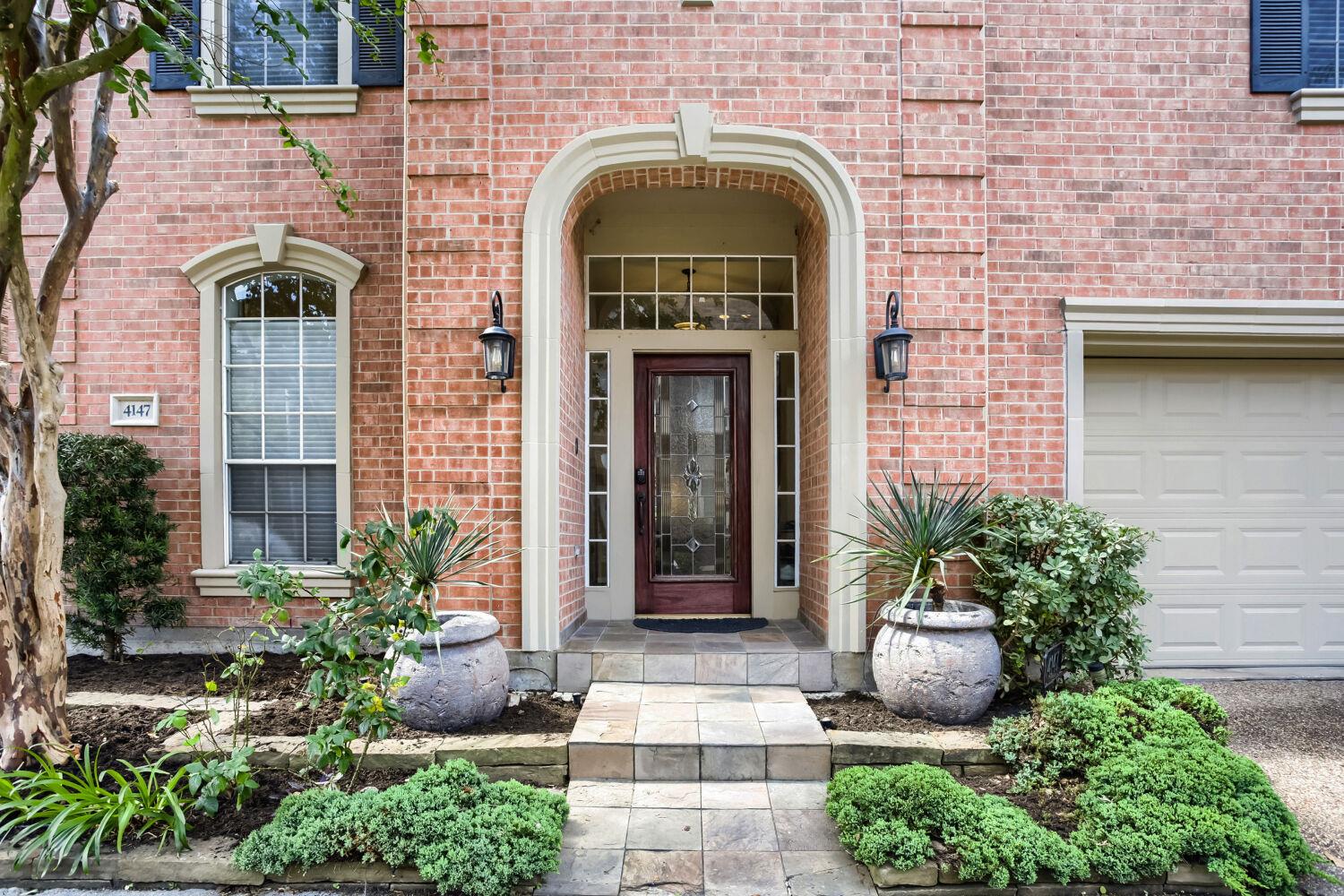 4147 E Northampton Pl, Houston, TX 77098