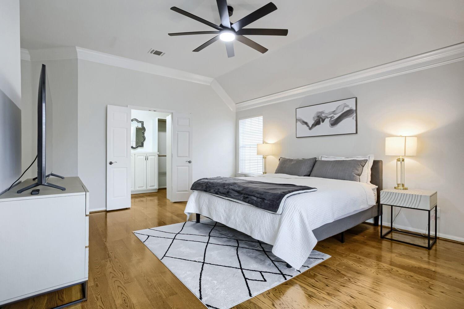 4147 E Northampton Pl, Houston, TX 77098