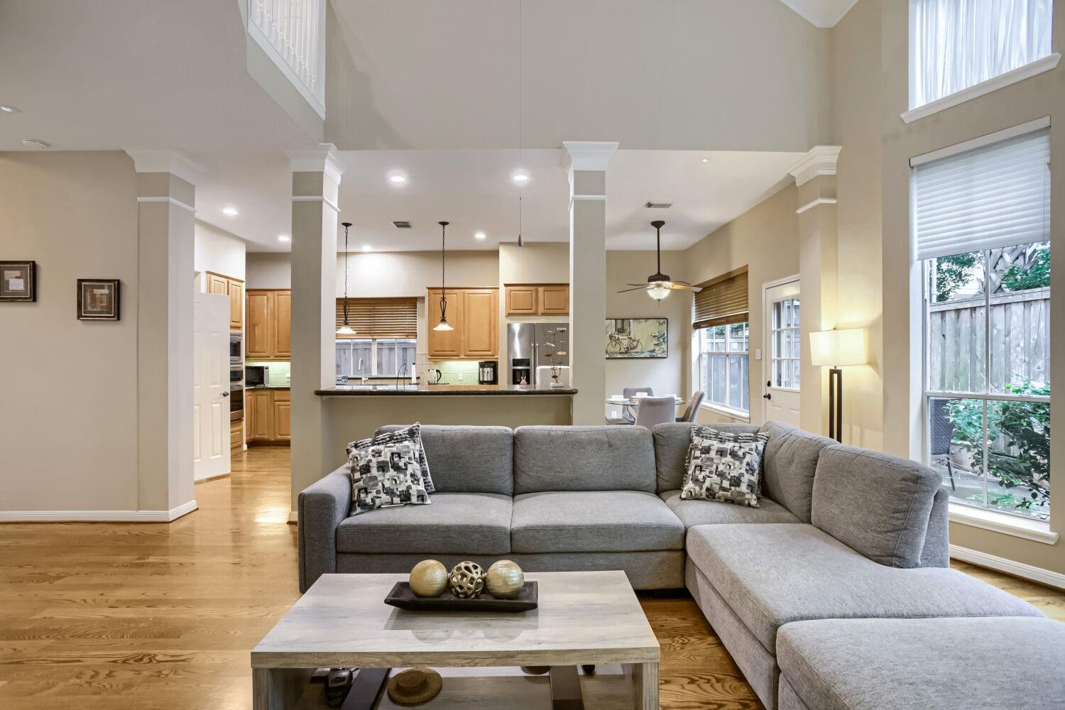 4147 E Northampton Pl, Houston, TX 77098