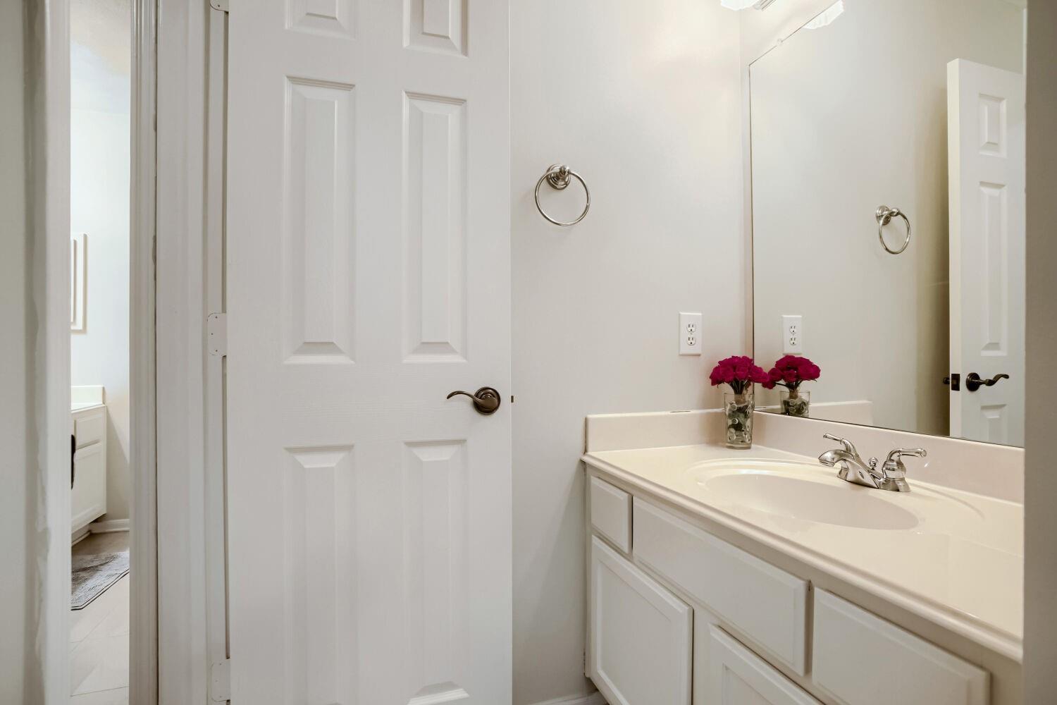 4147 E Northampton Pl, Houston, TX 77098