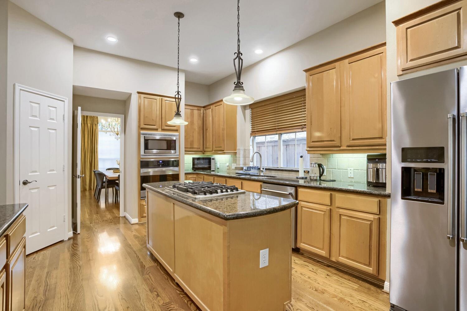 4147 E Northampton Pl, Houston, TX 77098