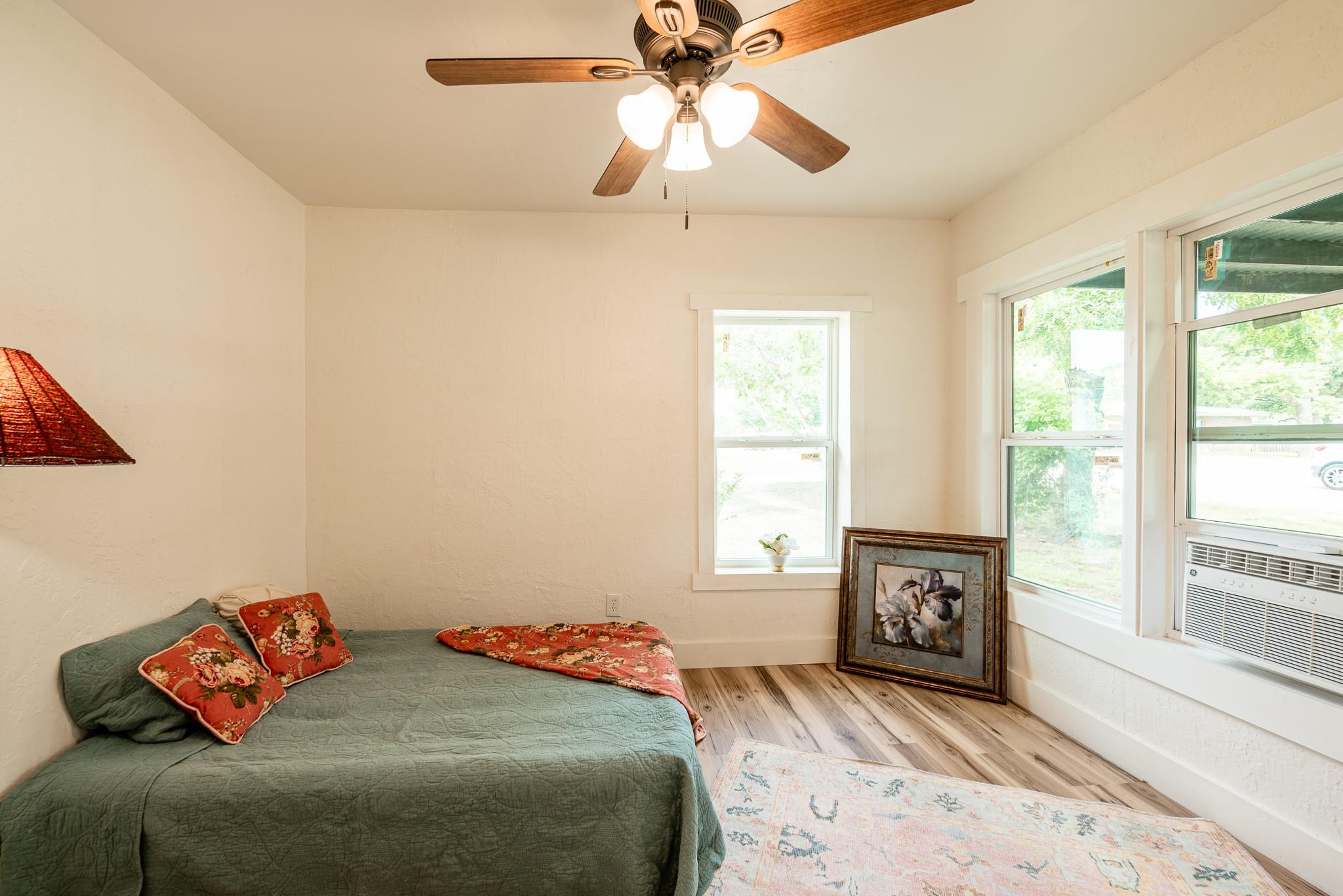 801 N Avenue A Ave, Cross Plains, TX 76443