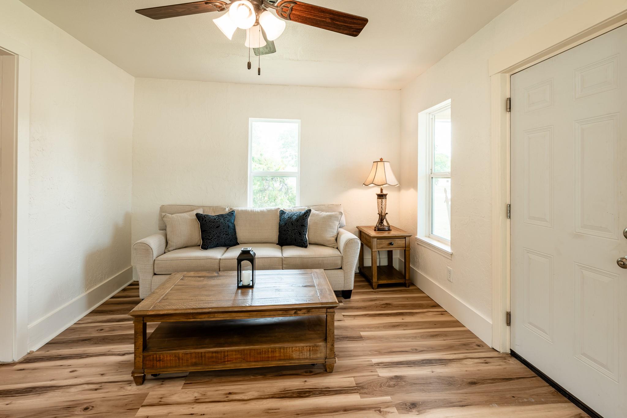 801 N Avenue A Ave, Cross Plains, TX 76443