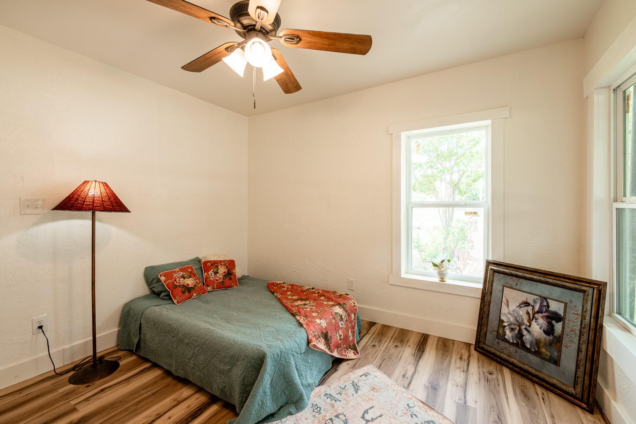 801 N Avenue A Ave, Cross Plains, TX 76443