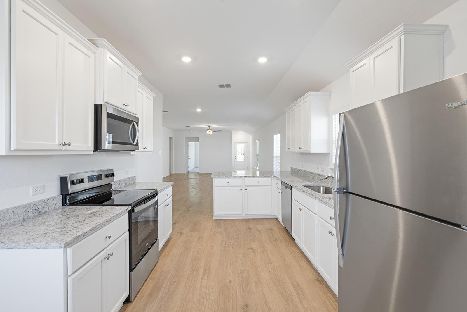 112 Wirepass Crst, Jarrell, TX 76537