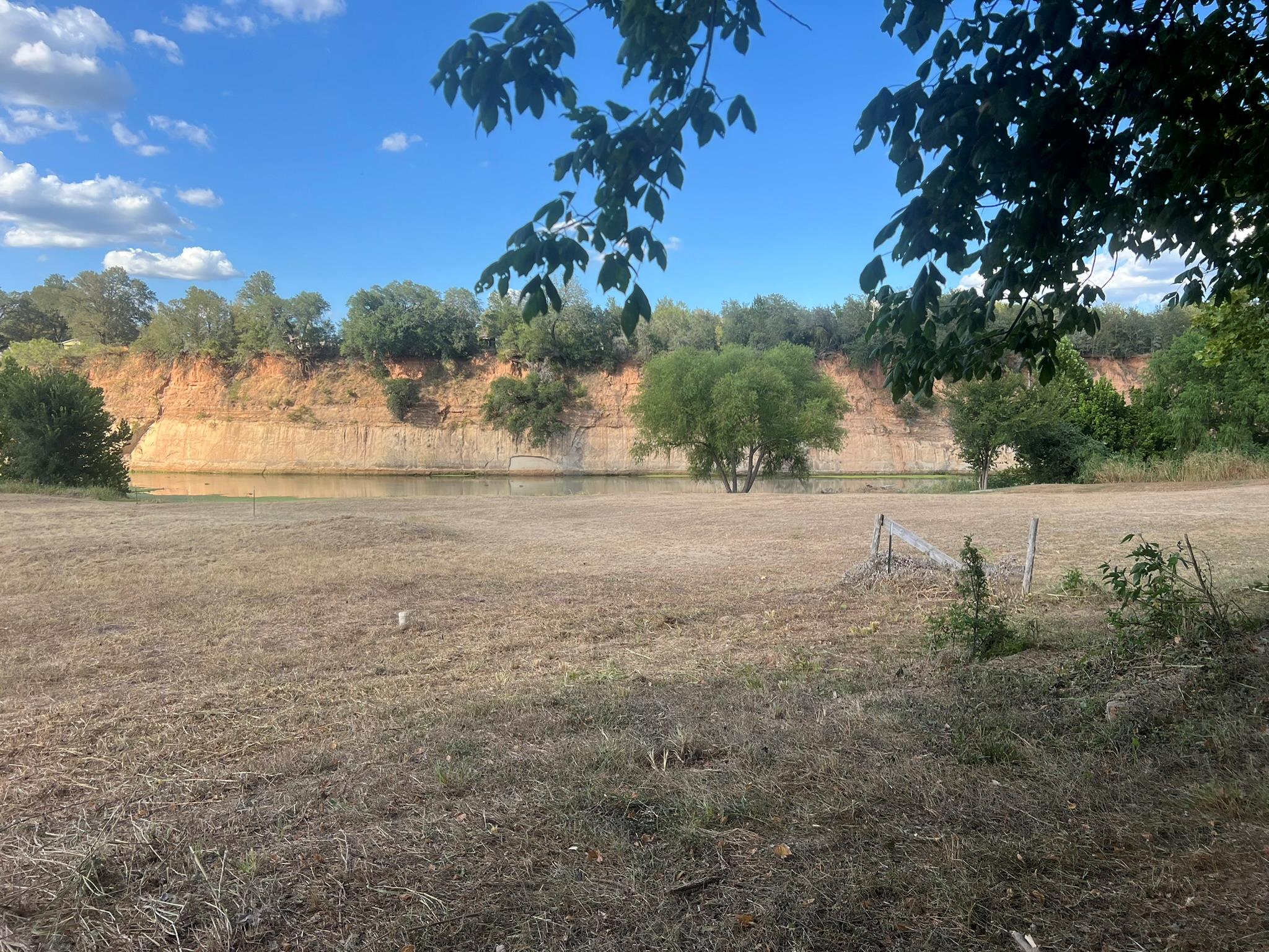 Smithville, TX 78957