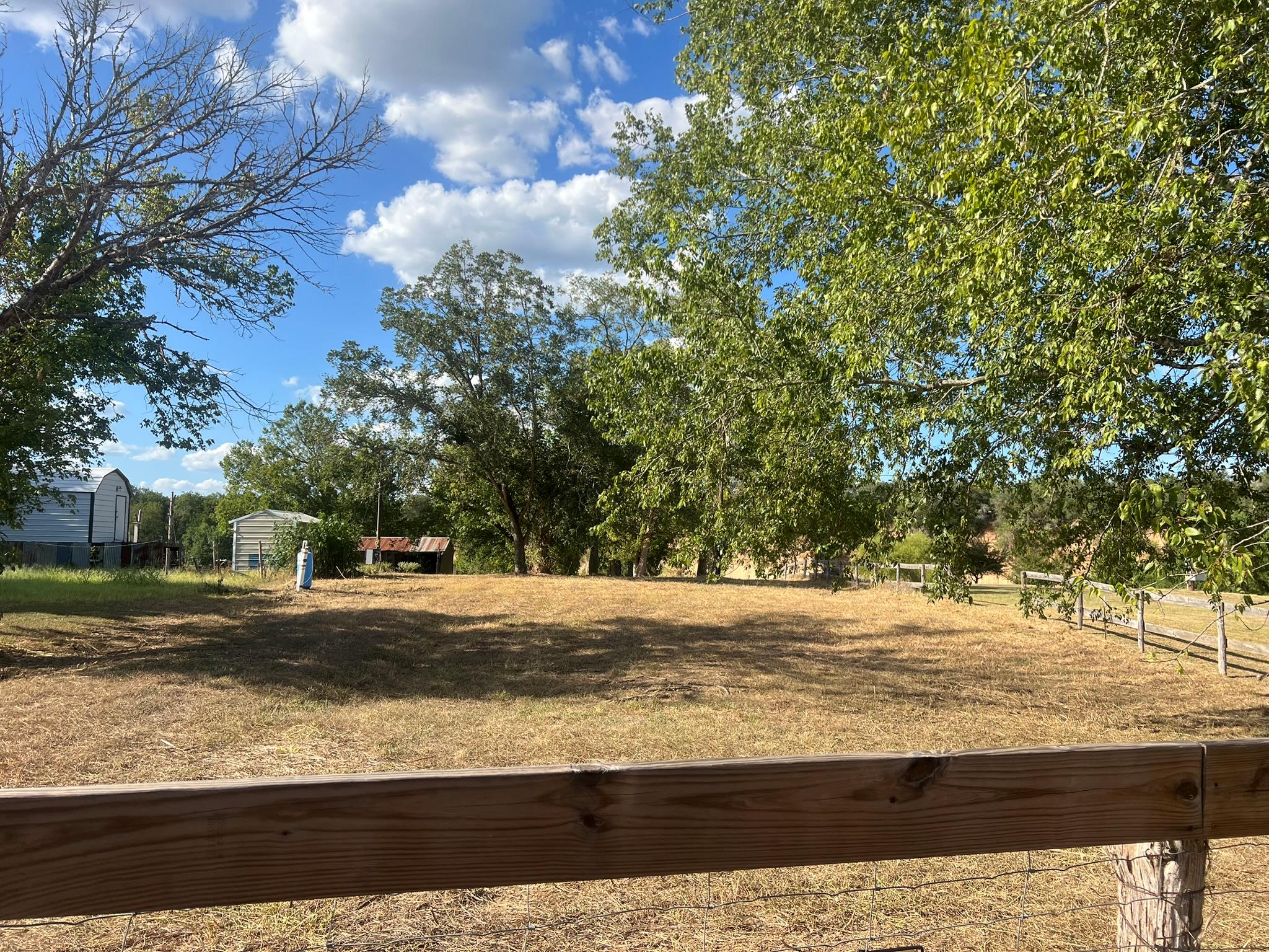 Smithville, TX 78957