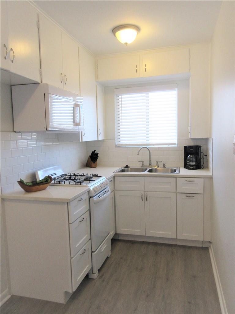 926 E Dean Keeton St # 202, Austin, TX 78705