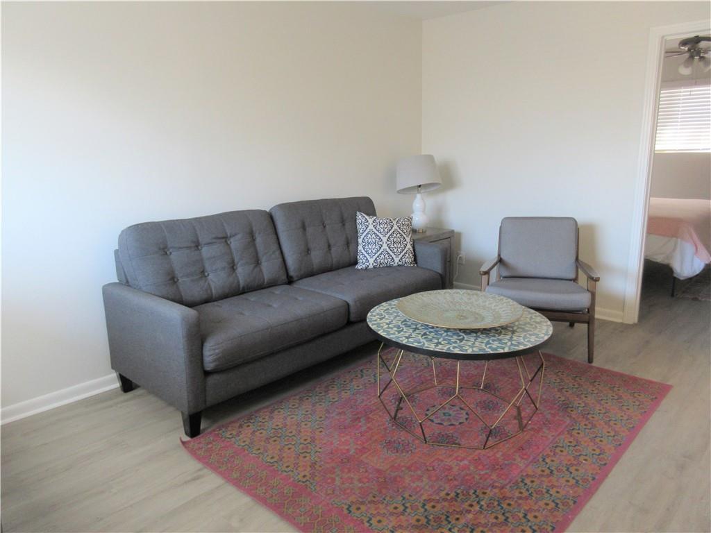 926 E Dean Keeton St # 202, Austin, TX 78705