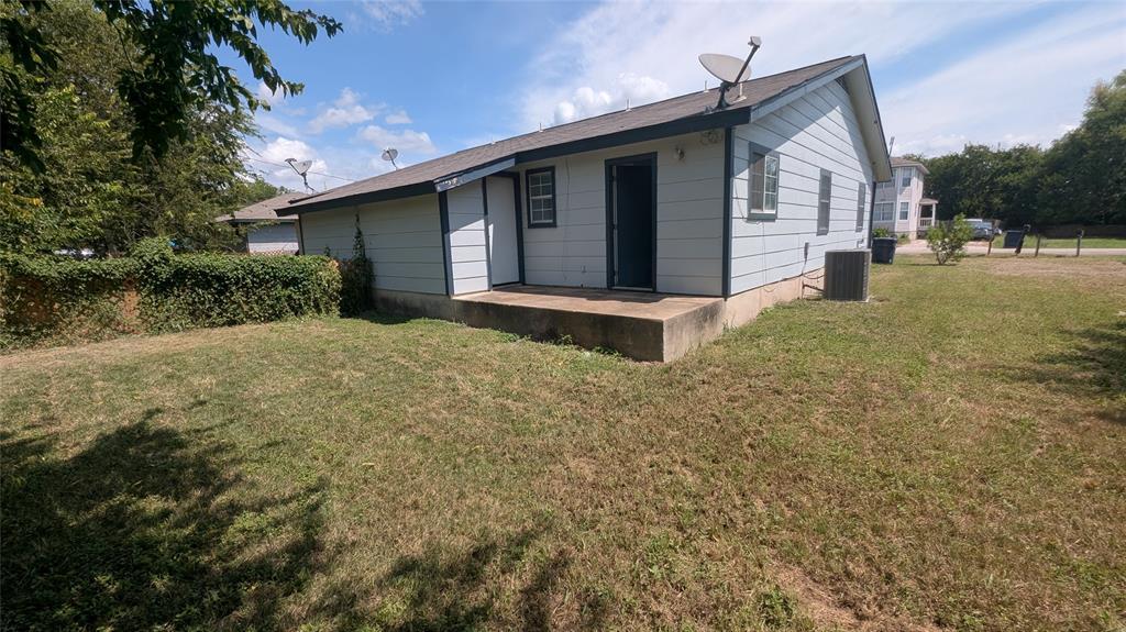 107 Beck St # B, Florence, TX 76527