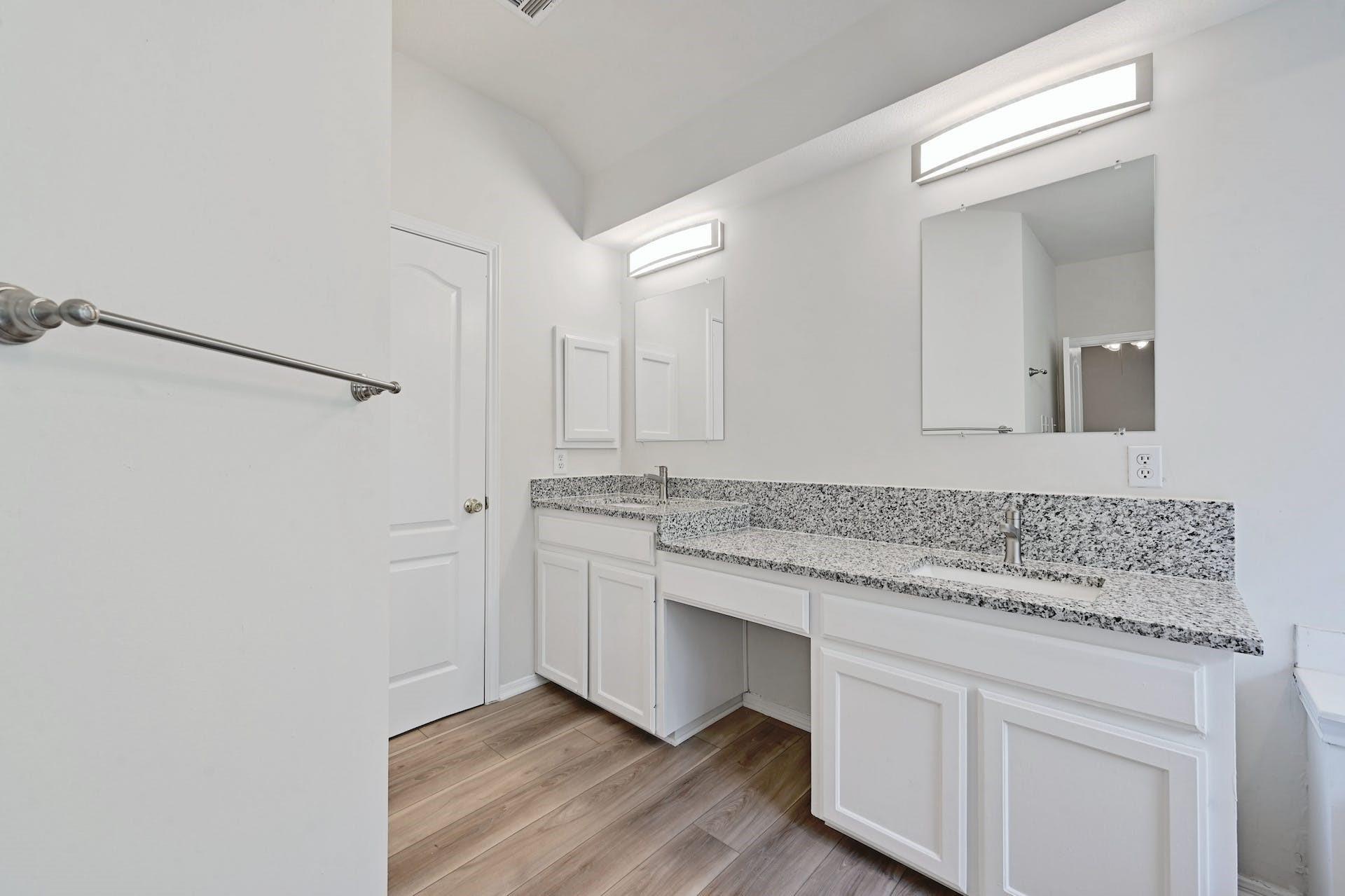 8111 Cheno Cortina Trl, Austin, TX 78749