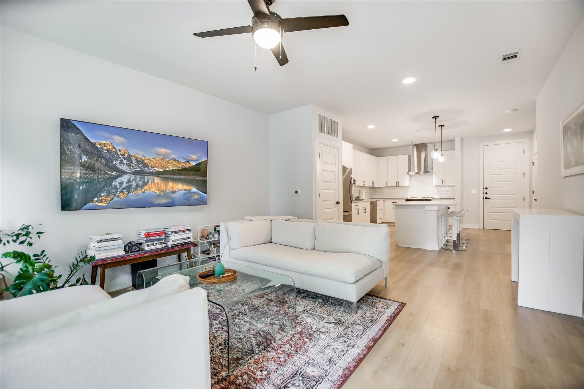 3101 Govalle Ave # 209, Austin, TX 78702