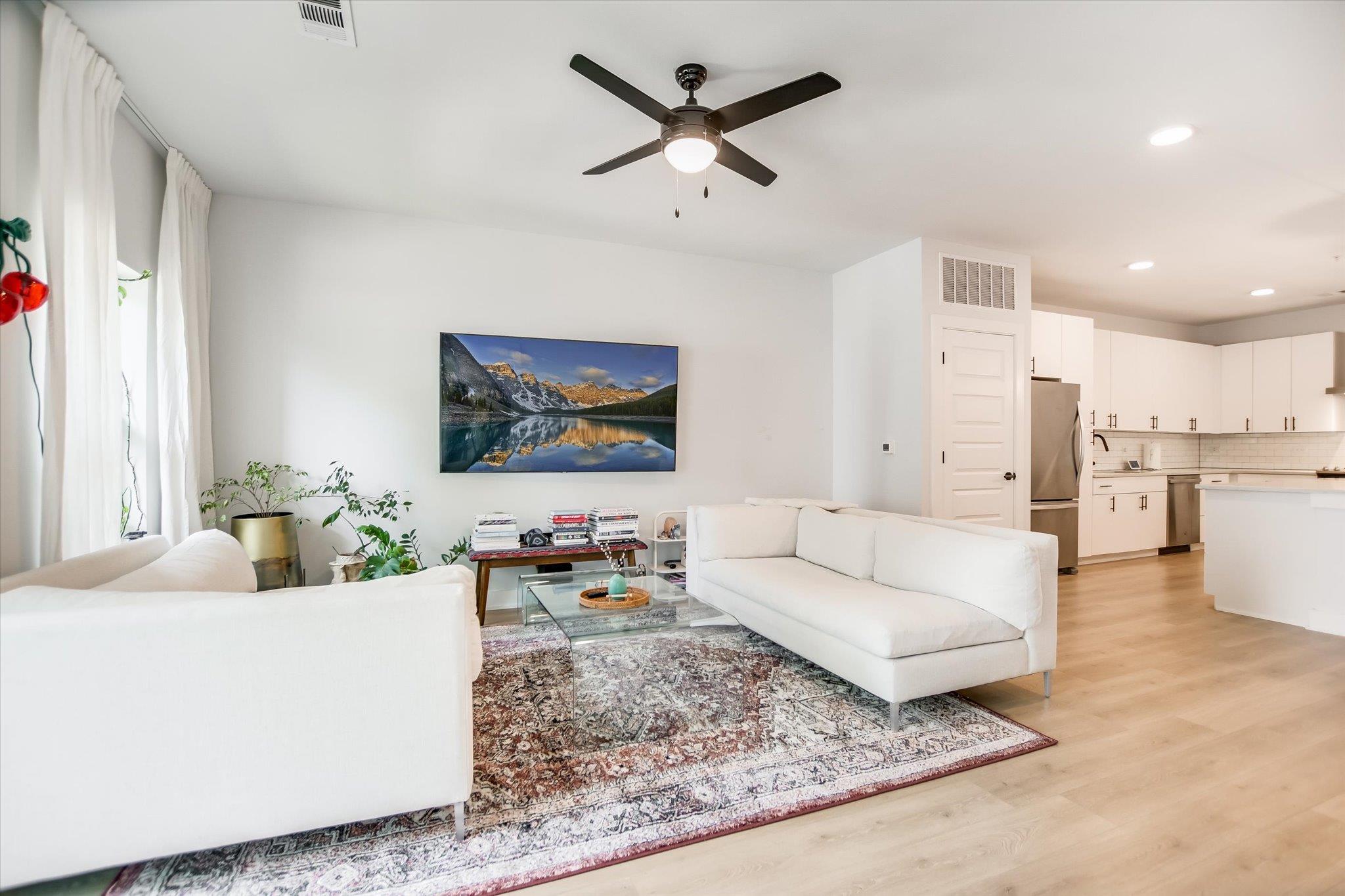 3101 Govalle Ave # 209, Austin, TX 78702