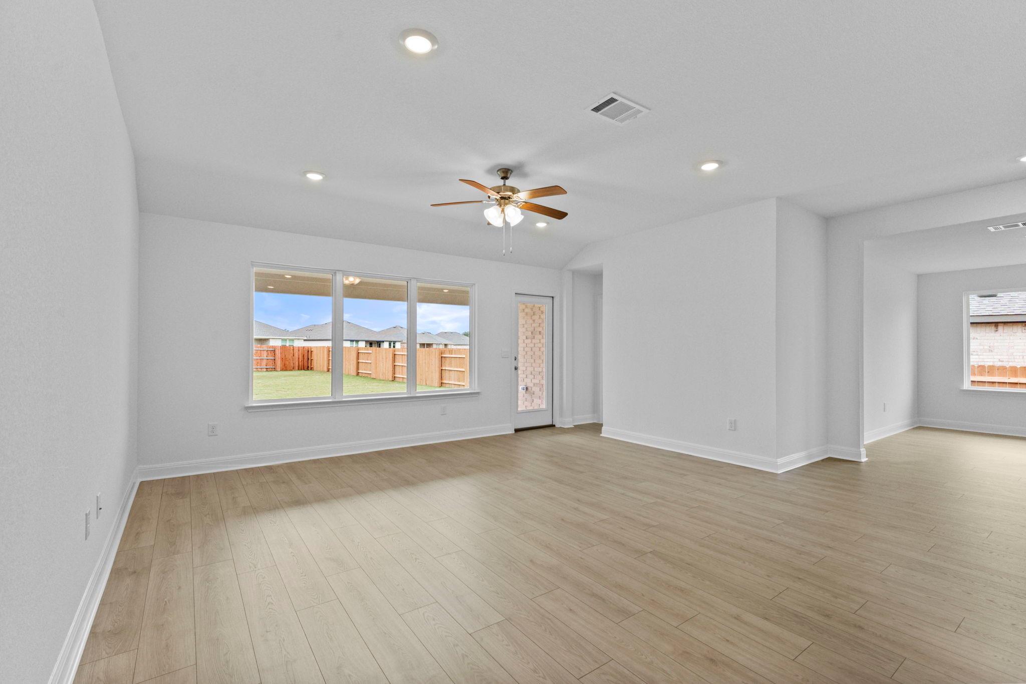 252 Rivers Edge Dr, Georgetown, TX 78628