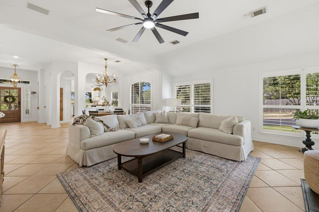 4253 Canyon Glen Cir, Austin, TX 78732
