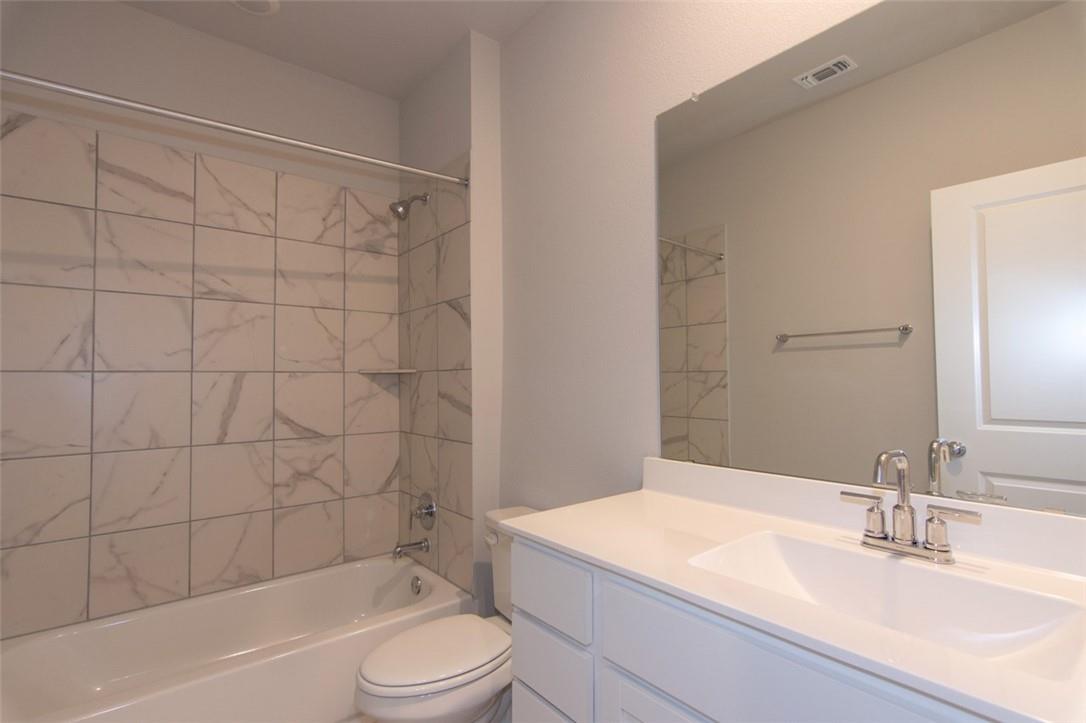 605 W South St # 432, Leander, TX 78641