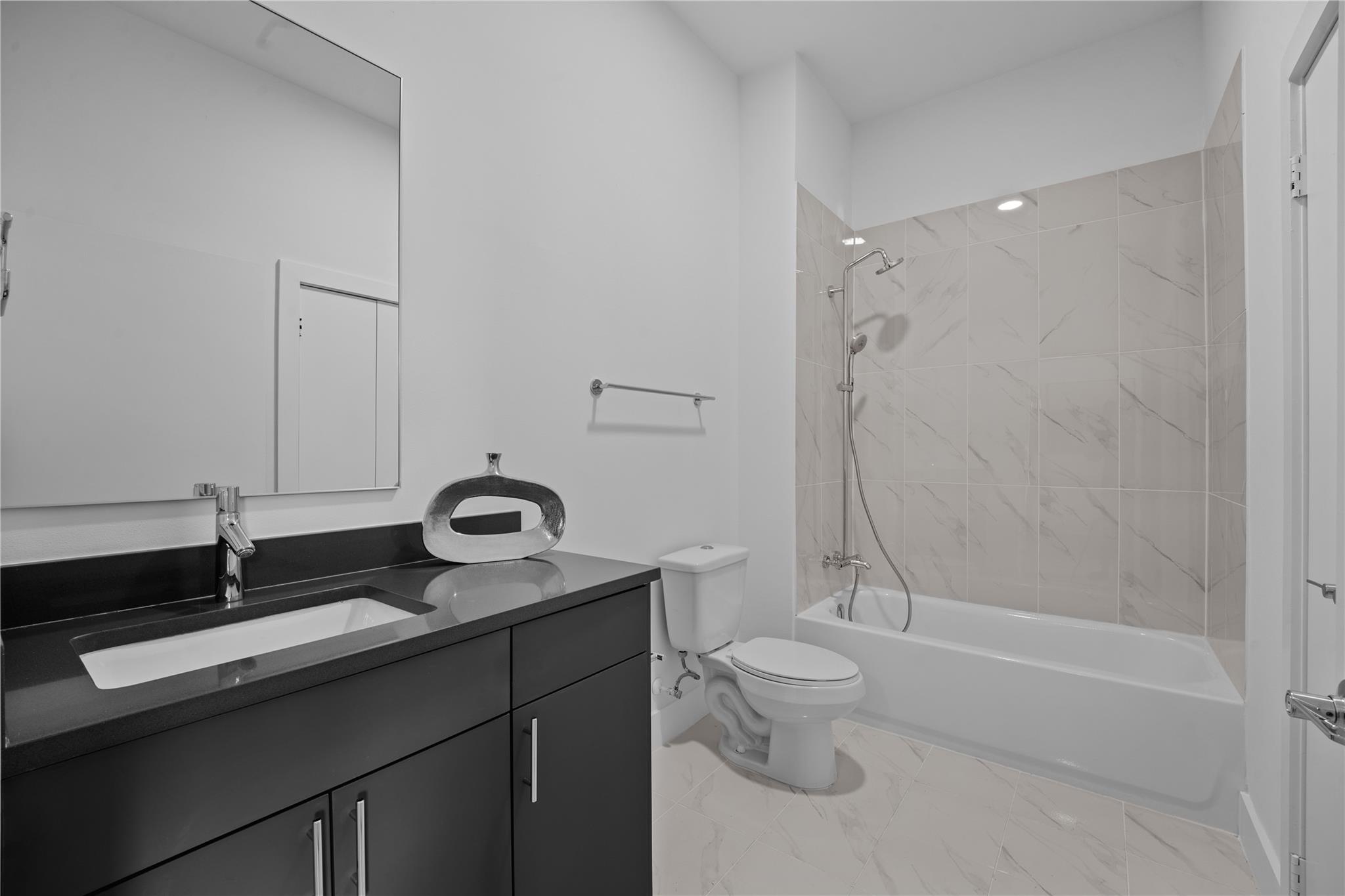 3900 Berkman Dr # 202, Austin, TX 78723
