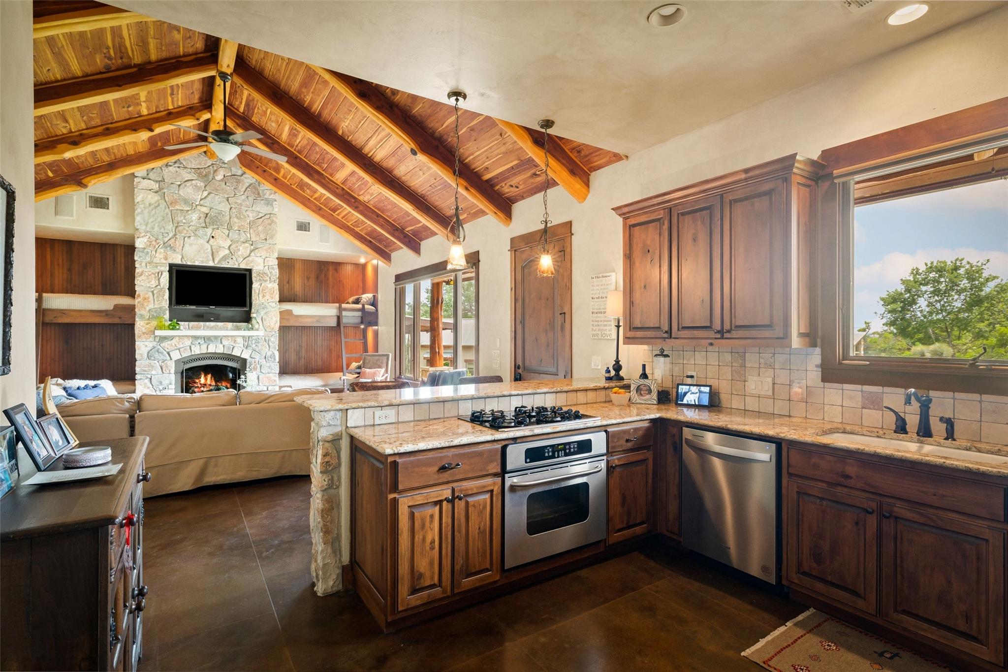 16407 Jackson St, Volente, TX 78641