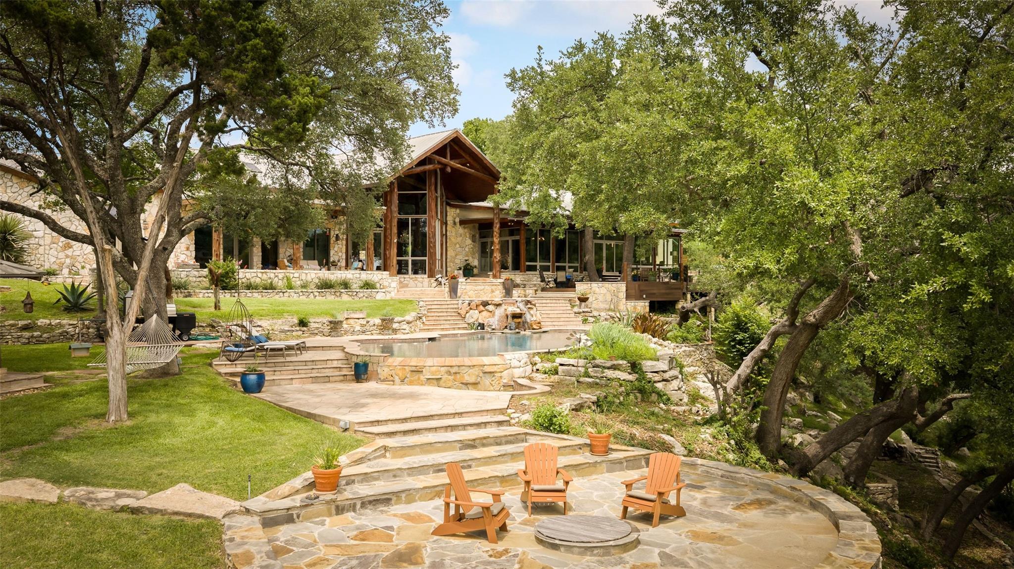 16407 Jackson St, Volente, TX 78641
