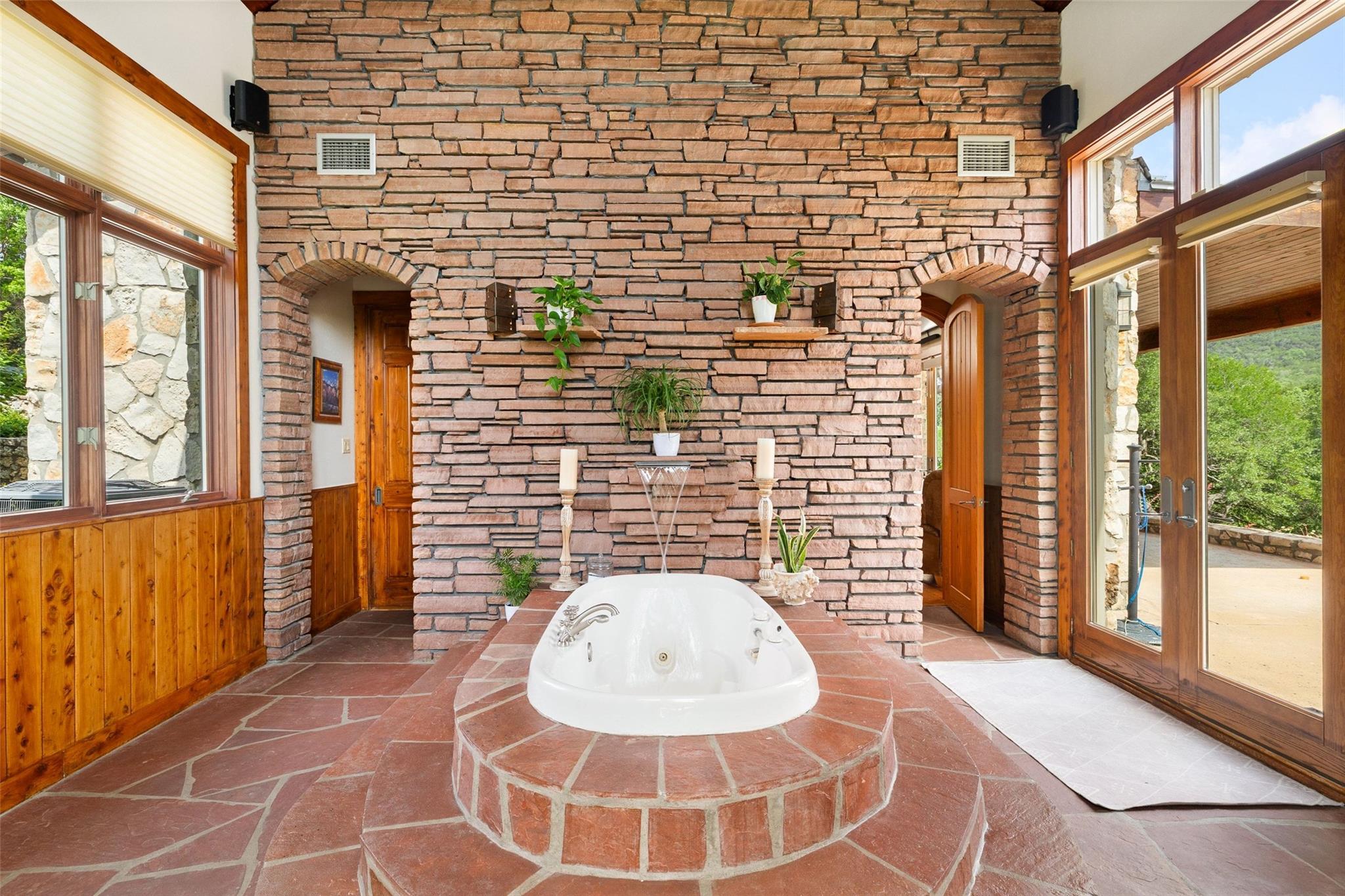16407 Jackson St, Volente, TX 78641