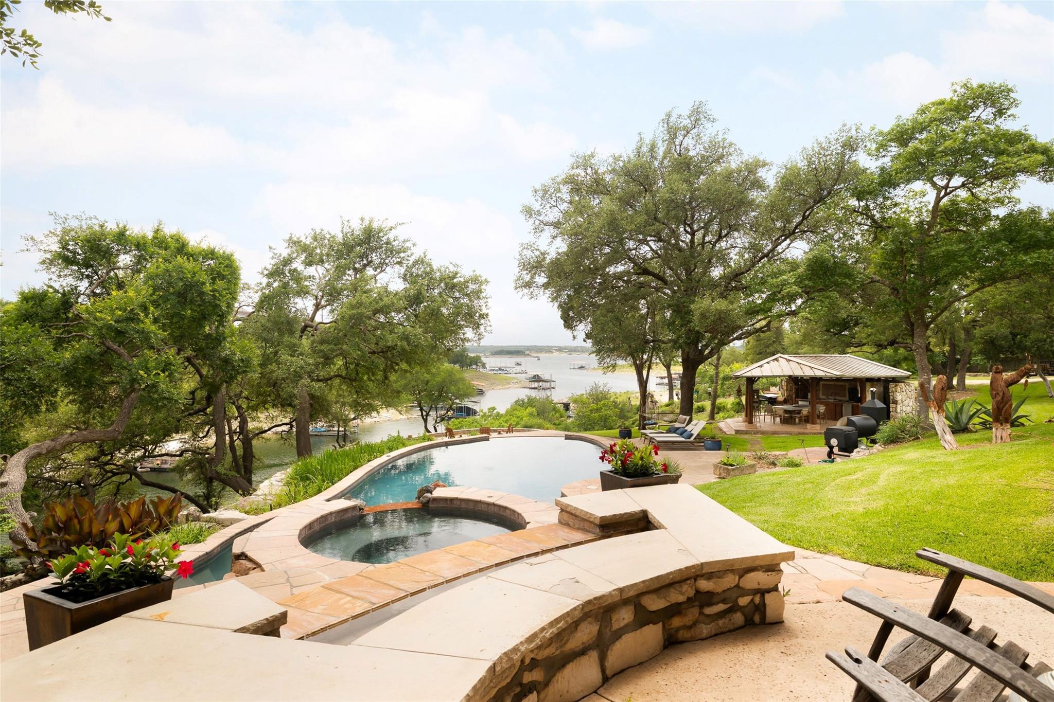 16407 Jackson St, Volente, TX 78641