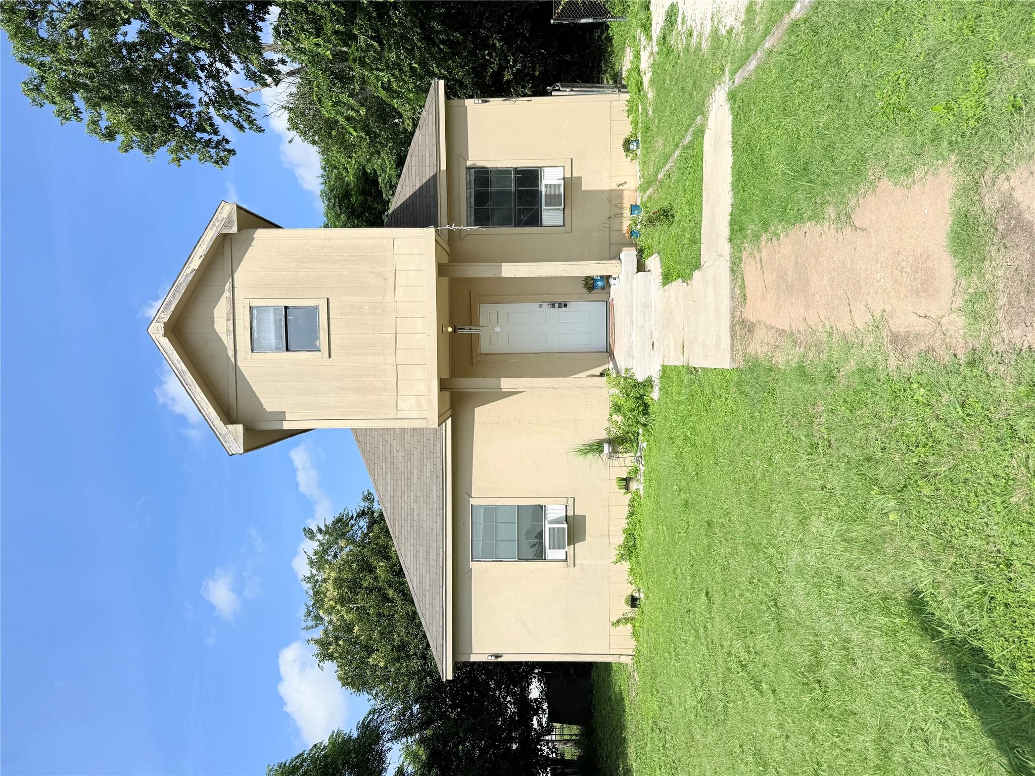 404 S Love Ave, Florence, TX 76527