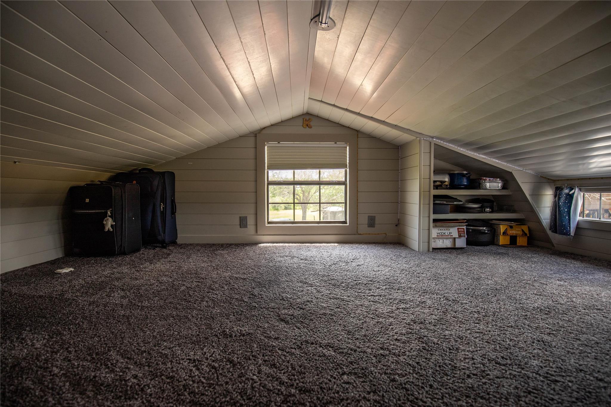 9393 Us Highway 87 E, Smiley, TX 77994