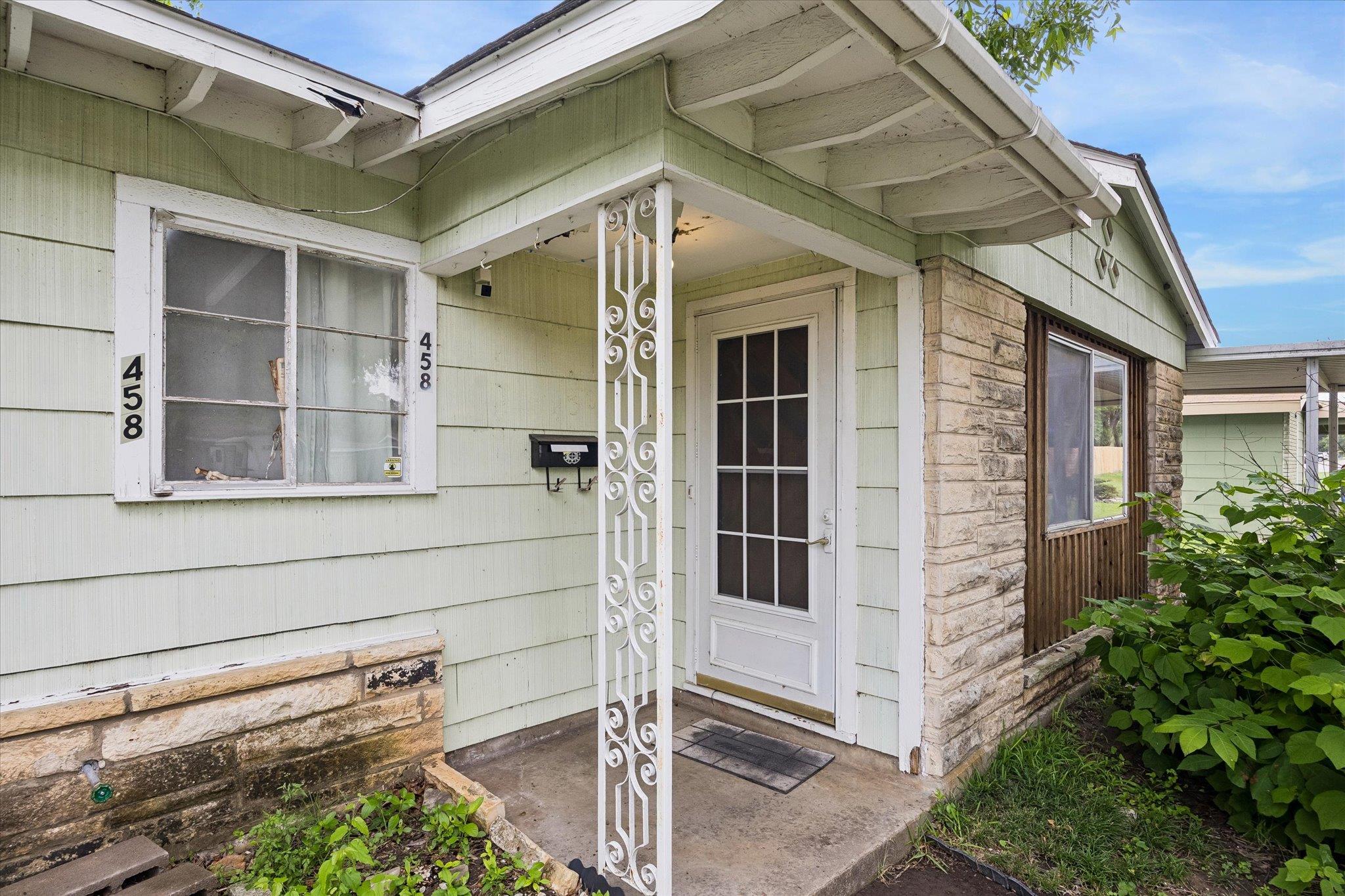 458 Basswood Dr, San Antonio, TX 78213