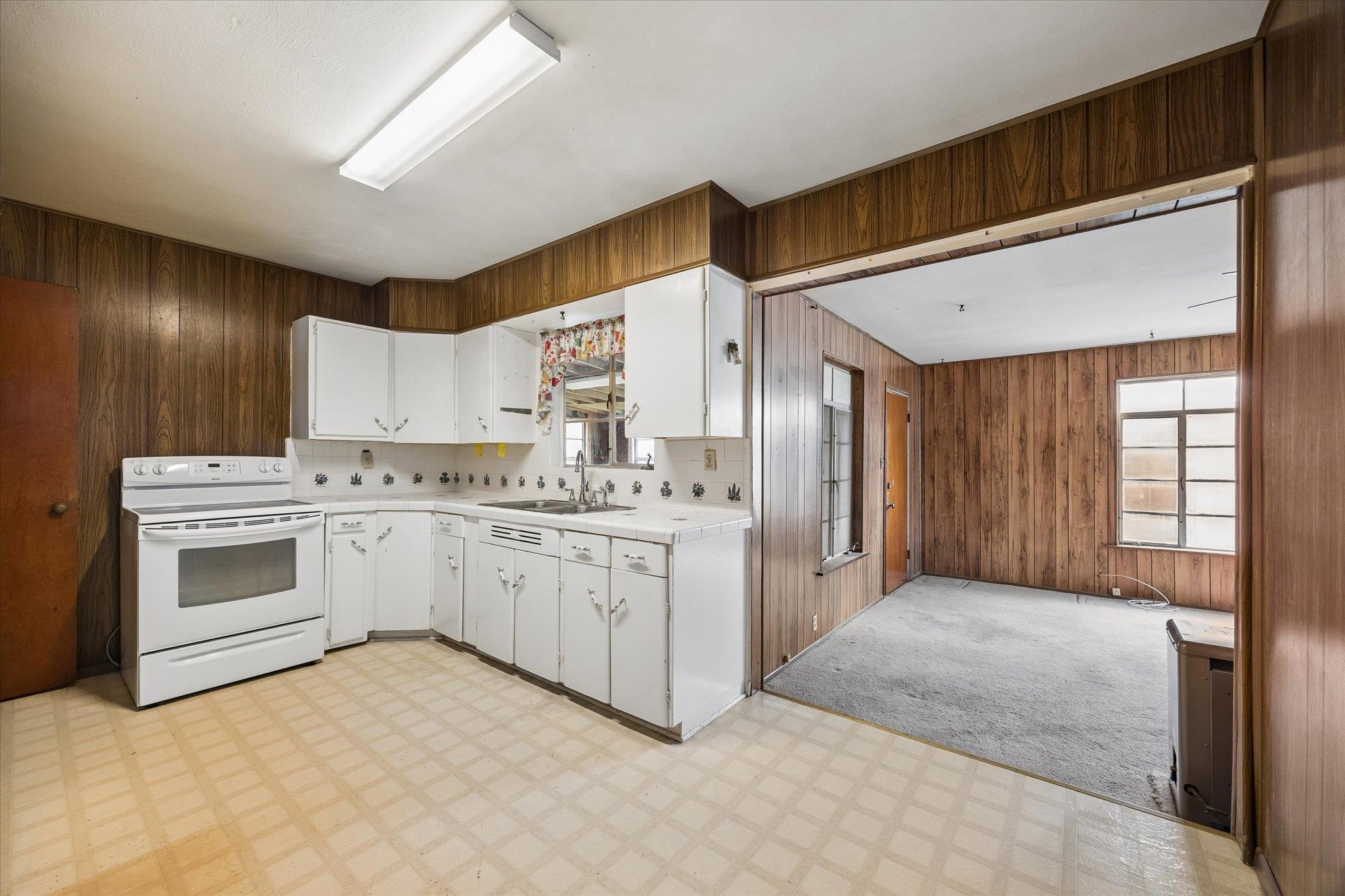 458 Basswood Dr, San Antonio, TX 78213