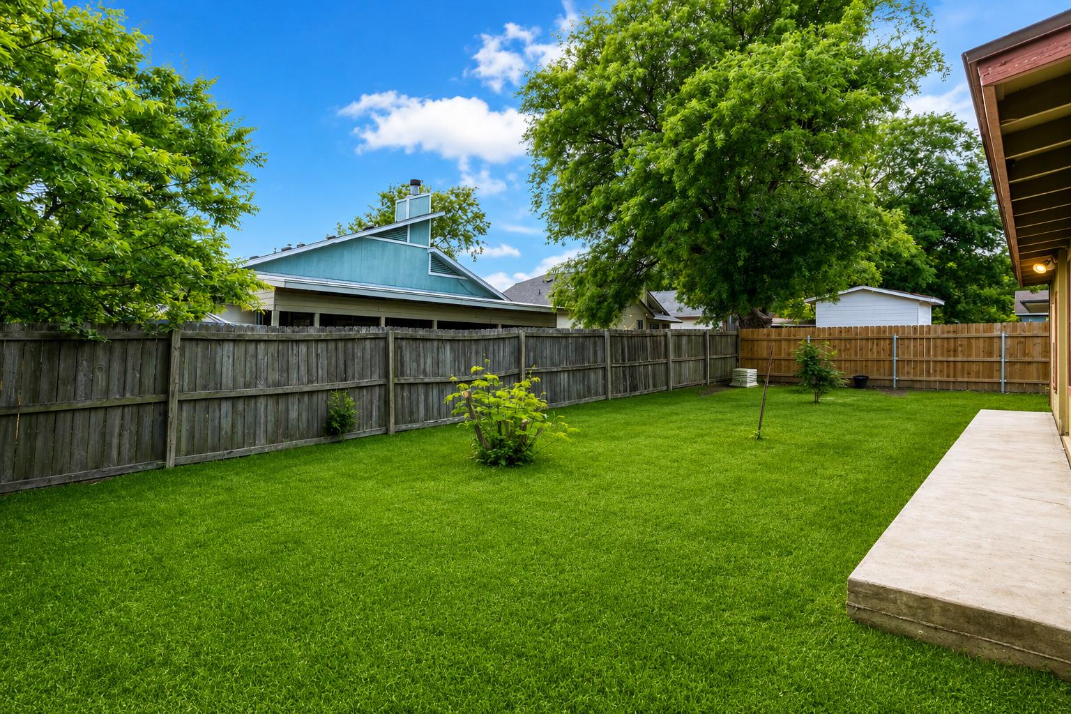 5611 Meadow Crst, Austin, TX 78744