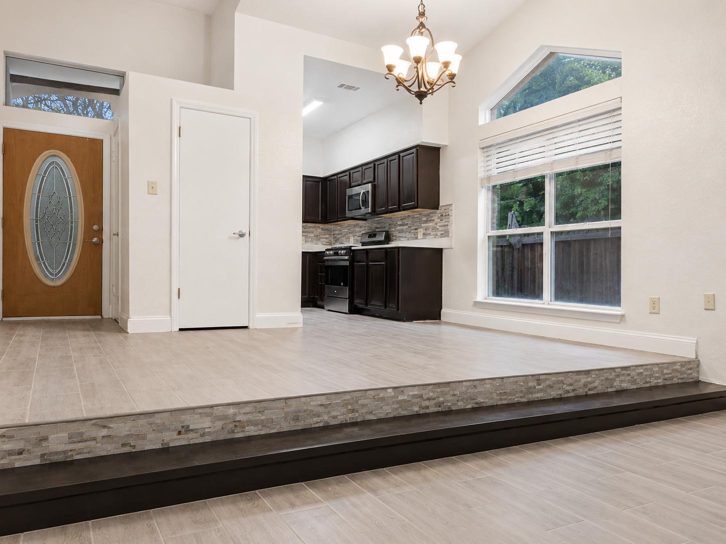5611 Meadow Crst, Austin, TX 78744