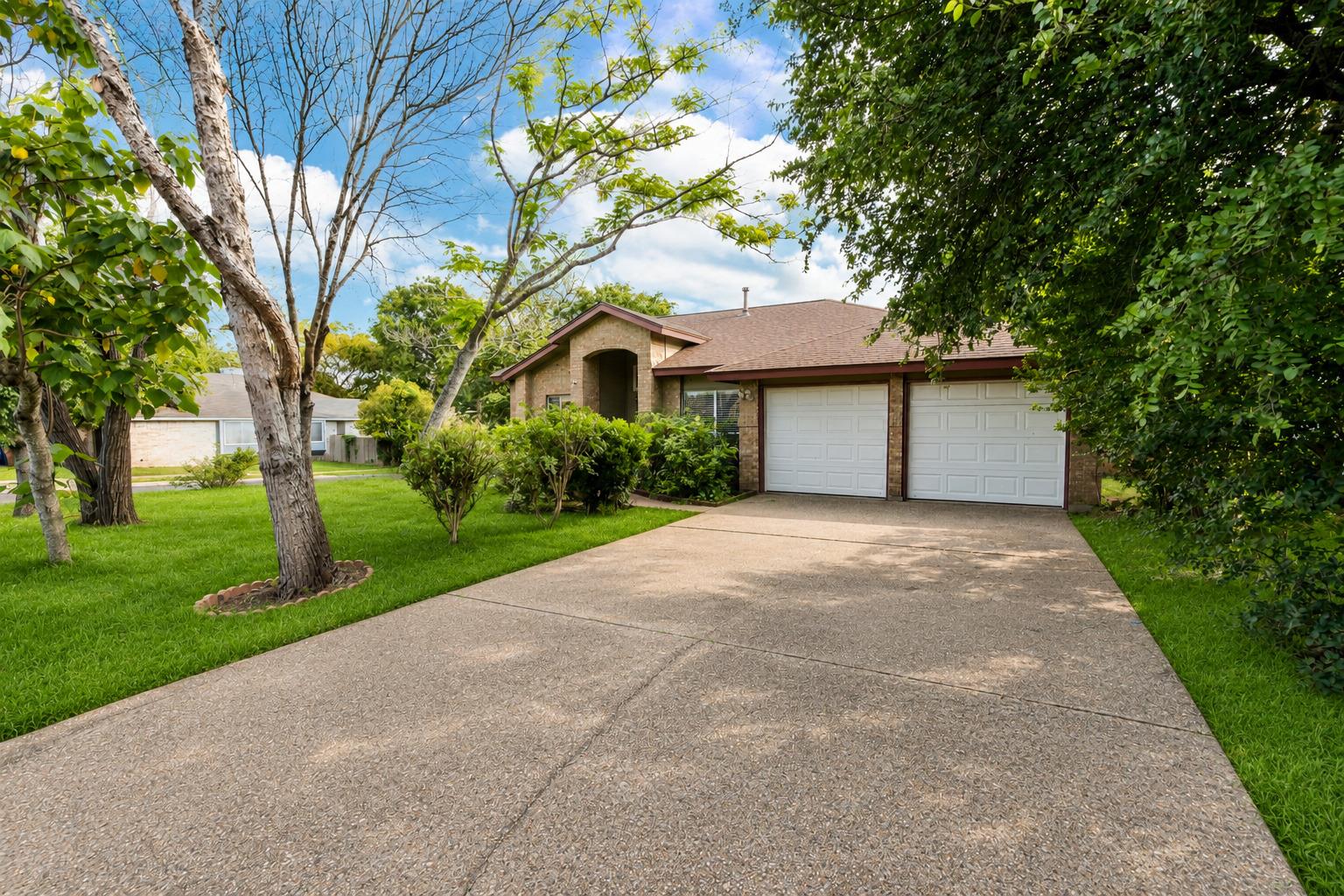 5611 Meadow Crst, Austin, TX 78744