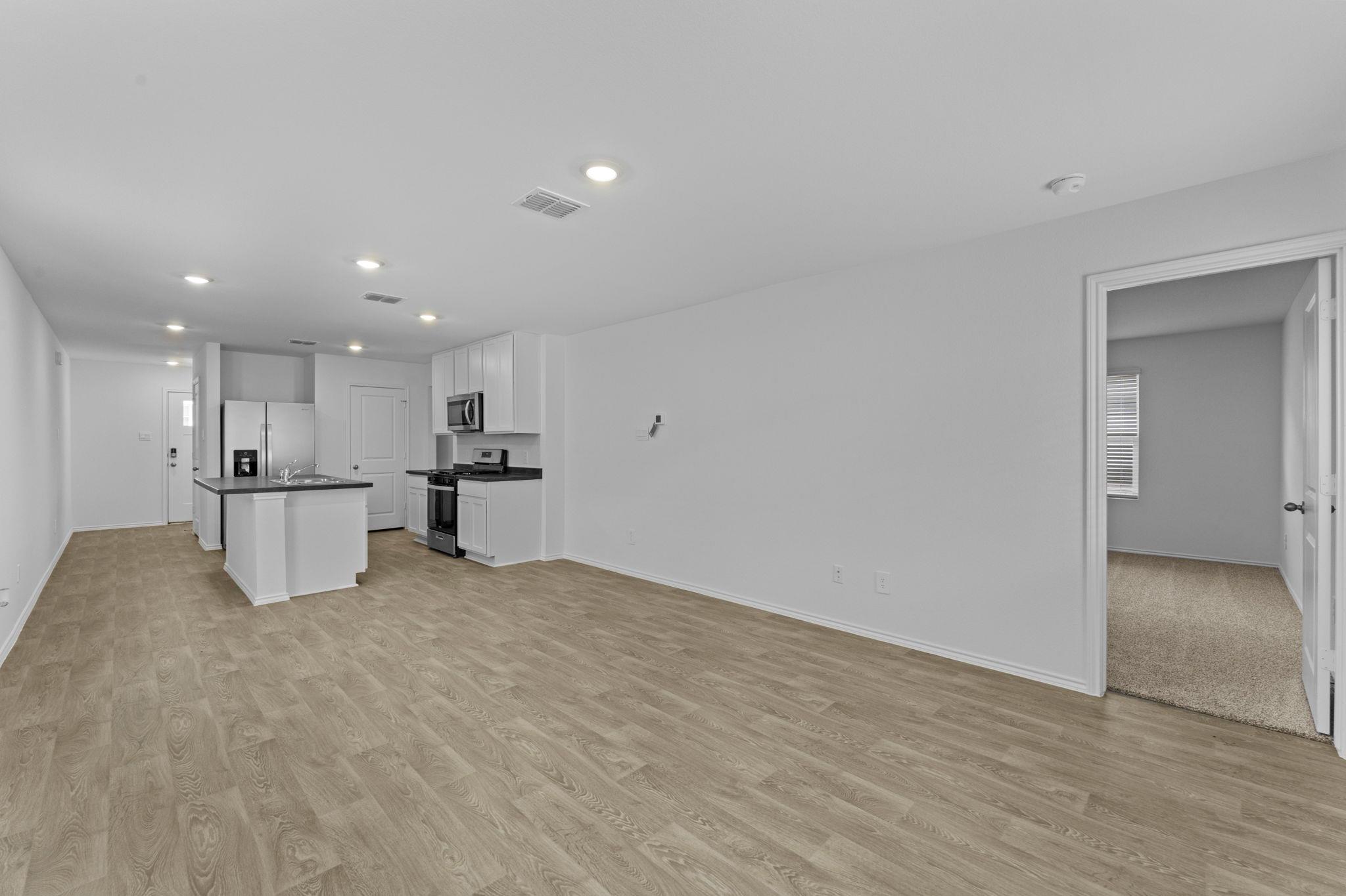 118 Schuenemann Way, Uhland, TX 78640