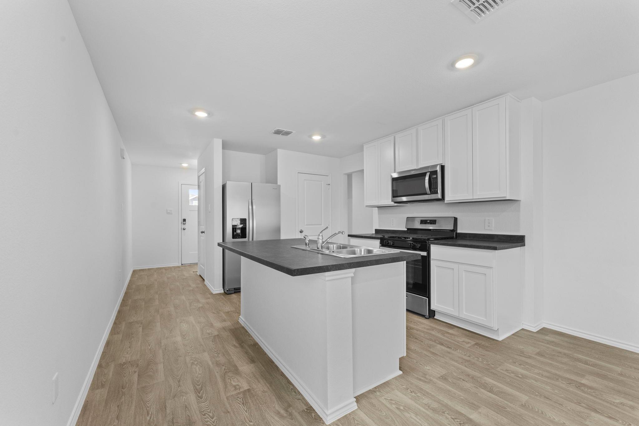 118 Schuenemann Way, Uhland, TX 78640