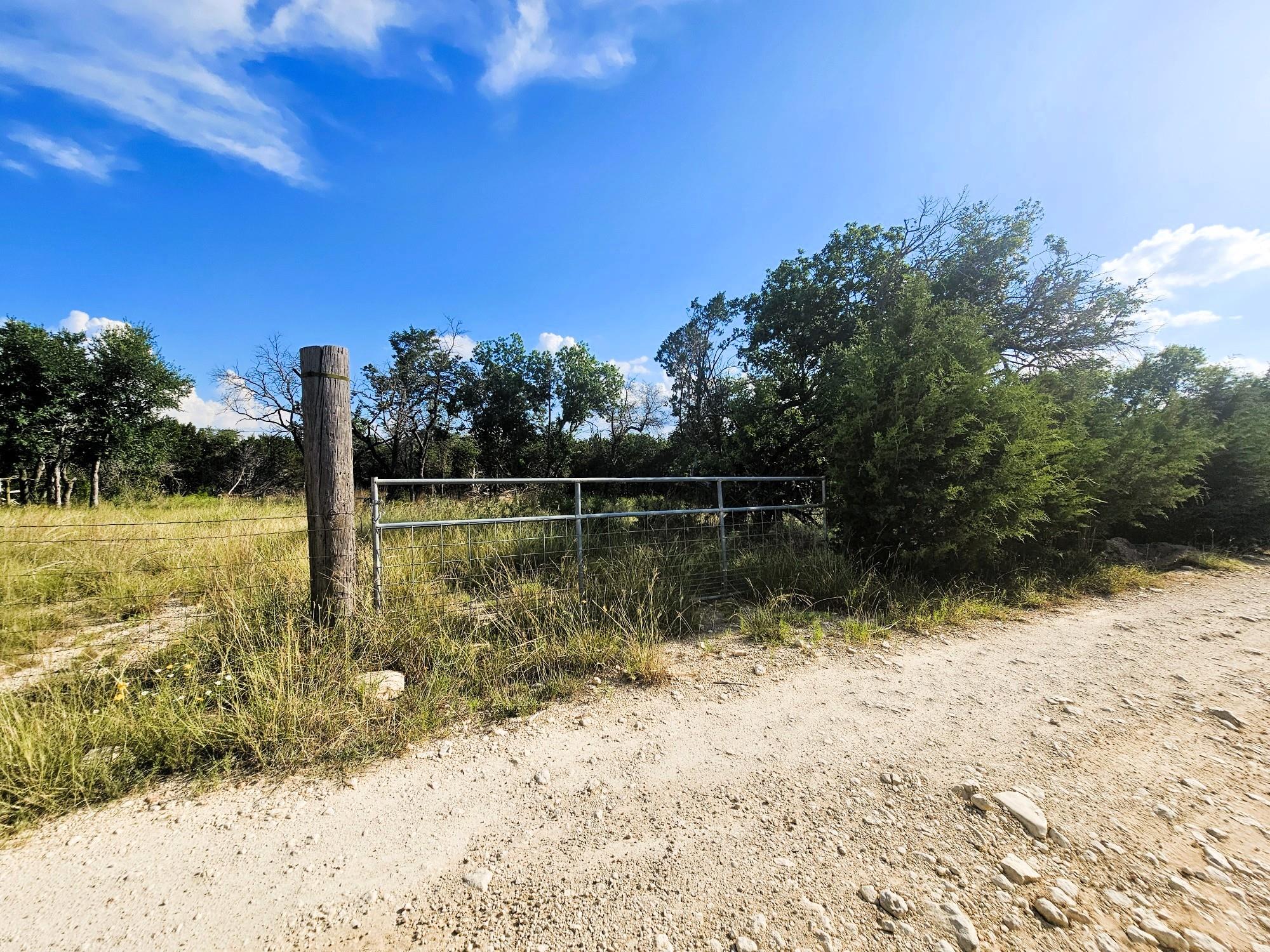 100 Reavis Dr, Kempner, TX 76539
